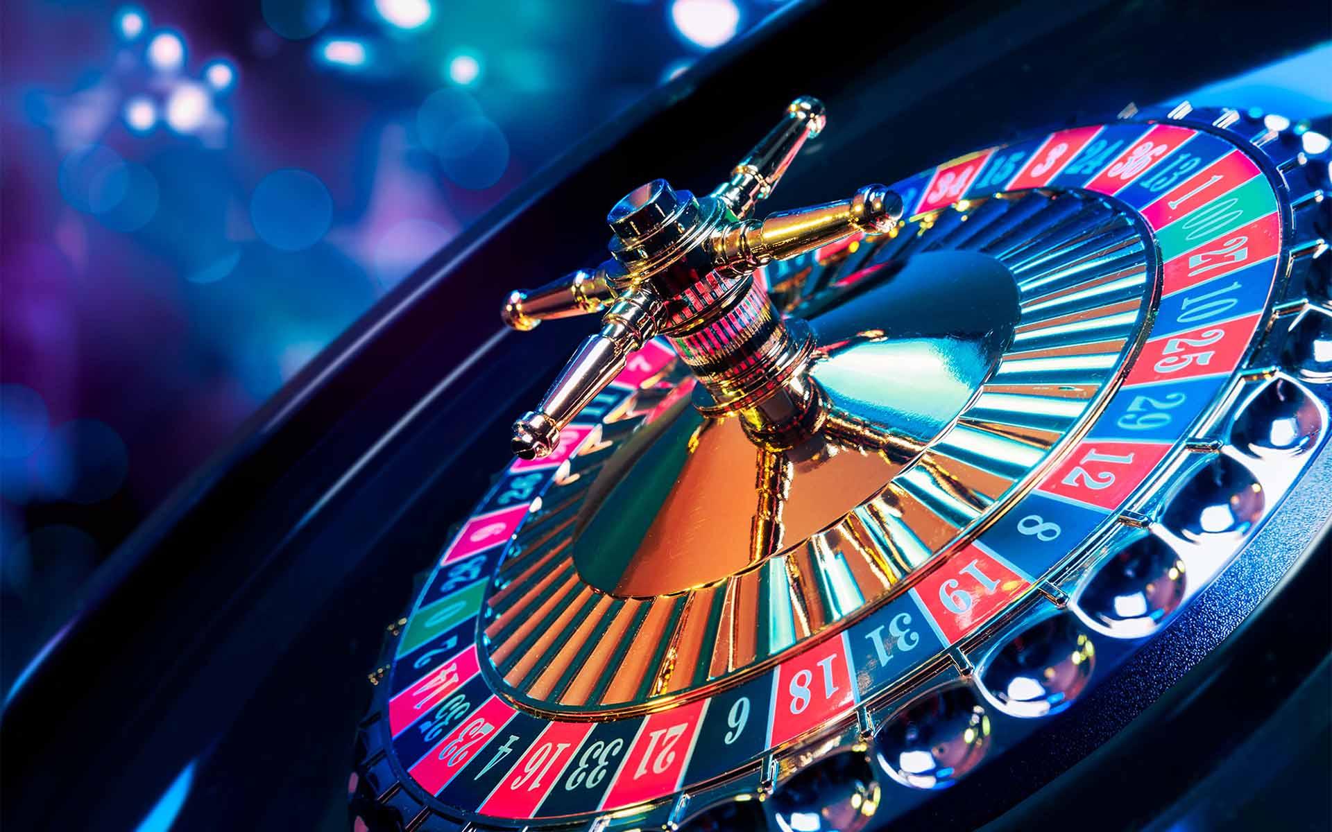 Bookmaker bonuses offer a path to risk-free wins. Learn to analyze wagering rules, track odds boosts, and use 2026 data to turn betting credits into real cash.